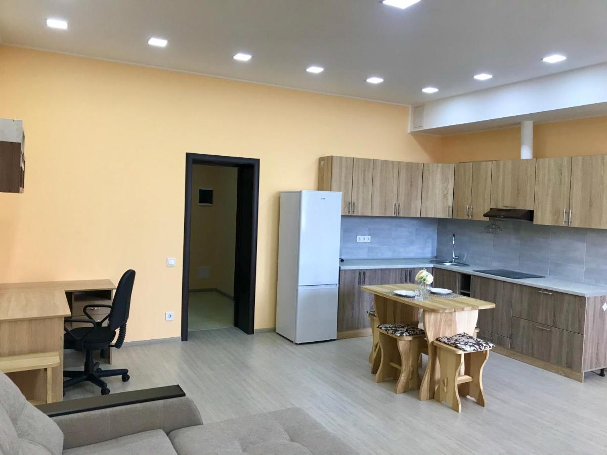 Абсолютно Новая Квартира-Студия В Жк Барский Zarvantsy Exterior foto