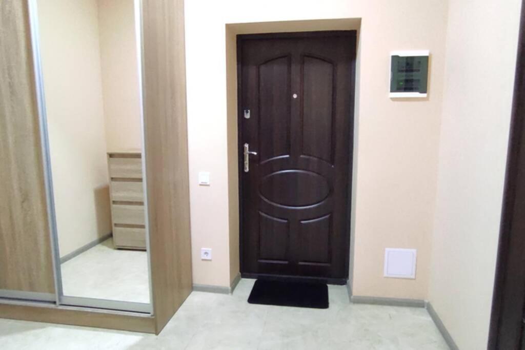 Абсолютно Новая Квартира-Студия В Жк Барский Zarvantsy Exterior foto